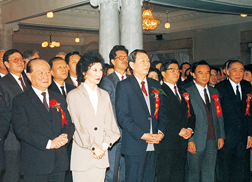 Şangay Borsası yeniden açılış