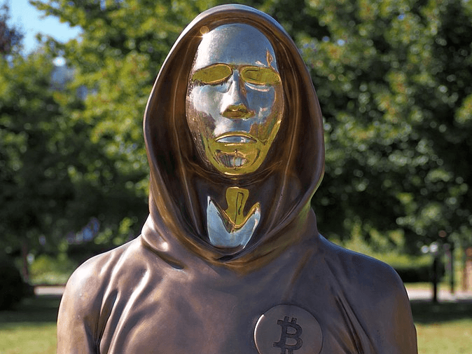 Budapeşte'deki Satoshi Nakamoto Büstü