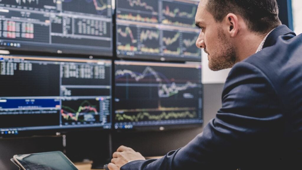 Buy the dip stratejisini ve nasıl uygulanacağını keşfedin.